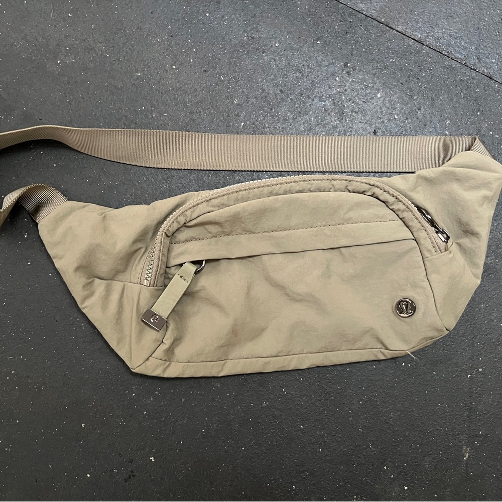 lululemon belt bag, light green/ khaki color. never used
